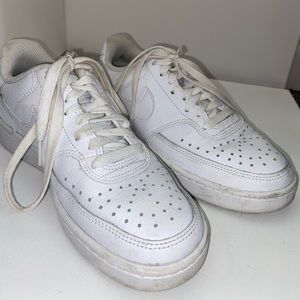 Nike Court Vision Low